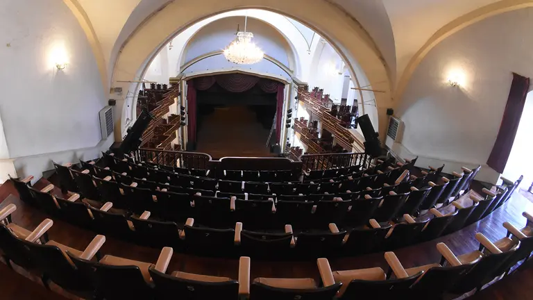 El Teatro Ach&aacute; es el escenario m&aacute;s grande e importante de Cochabamba.      DICO SOL&Iacute;S