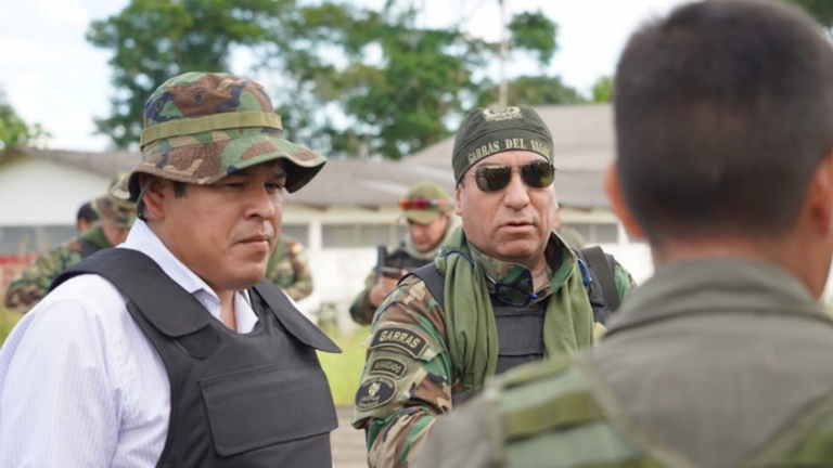El exdirector general de la Fuerza Especial de Lucha Contra el Narcotr&aacute;fico (FELCN) coronel Jos&eacute; Mar&iacute;a Velasco (c).
