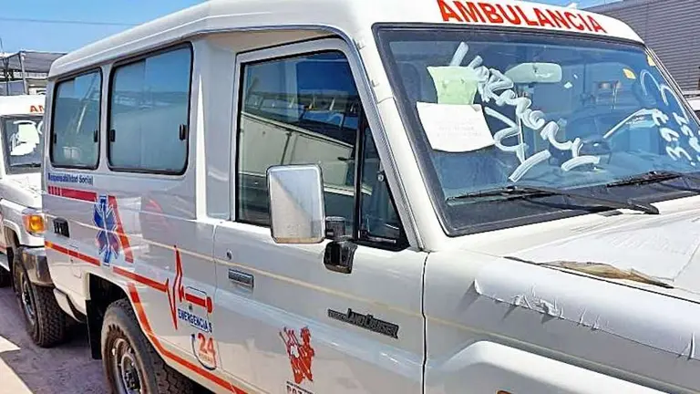 Una de las ambulancias que fueron adquiridas por la Gobernaci&oacute;n de Potos&iacute;. Foto: El Deber - archivo