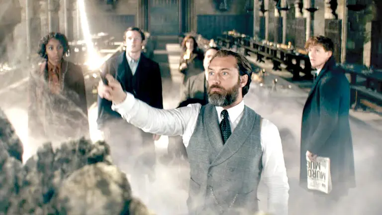 Un fotograma de &lsquo;Animales Fantásticos 2- Los secretos de Dumbledore&rsquo;. WARNER BROS