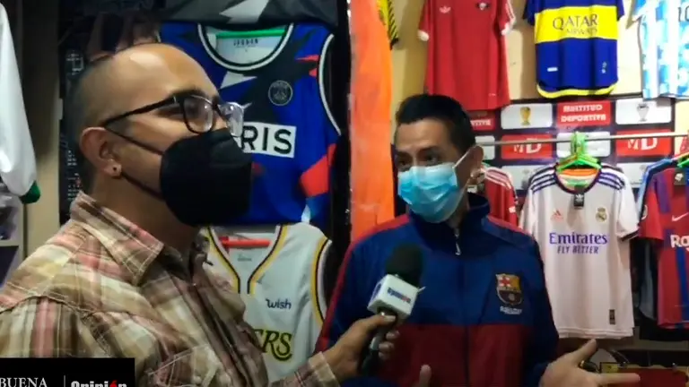 El &ldquo;mundo&rdquo; de las camisetas de los equipos del f&uacute;tbol est&aacute; en Cochabamba. Captura