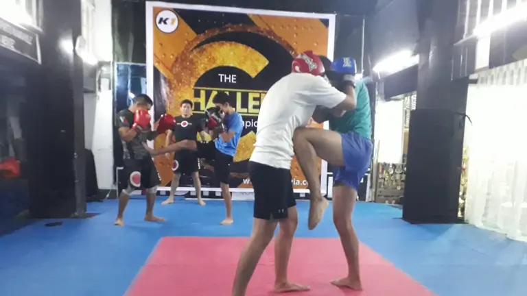 Imagen de una práctica de kickboxing en Cochabamba. ANDRÉS PACHECO