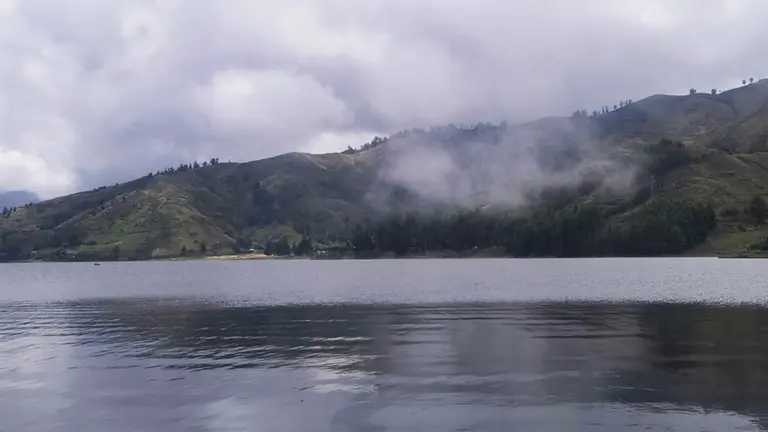 La laguna Corani, en el municipio de Colomi./ ARCHIVO