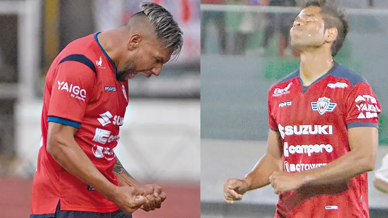 Andrés Chávez (i) y Humberto Osorio (d) atacantes del aviador en la Copa. ARCHIVO