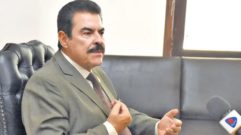 El alcalde Manfred reyes Villa en su despacho, el jueves 28 de abril.DICO SOLÍS 