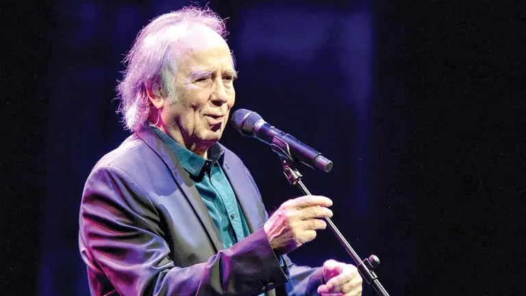 Serrat, en el Beacon Theatre de Nueva York el 27 de abril de 2022. EDUARDO MUÑOZ
