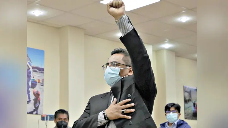El médico José Luis Martínez en su posesión. APG