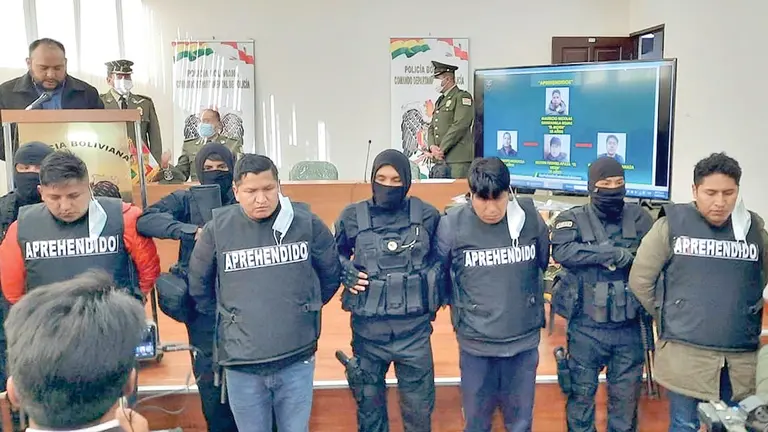 Los cuatros aprehendidos acusados de la tragedia en la UATF de Potosí. APG