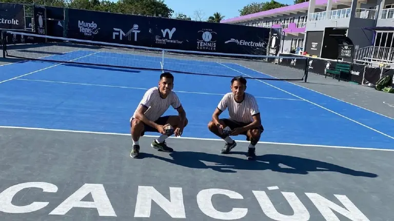 Federico Zeballos y Boris Arias, durante la competencia desarrollada en Canc&uacute;n. Boris Arias