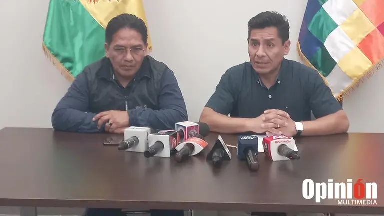 Conferencia de prensa conjunta entre los viceministros, Jorge Silva y Grover Lacoa , en Santa Cruz. ABI
