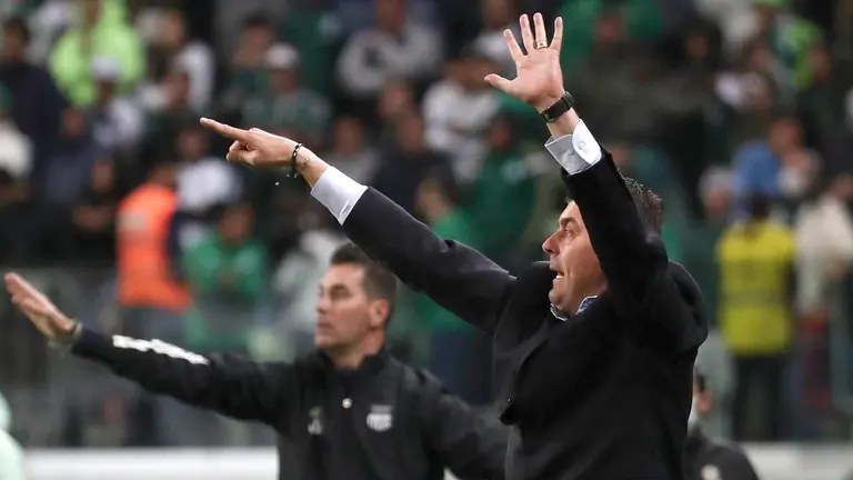 Foto de archivo de Ismael Rescalvo, entrenador de Emelec. EFE