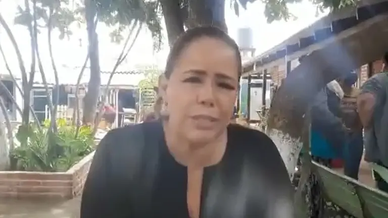 La exalcaldesa cruce&ntilde;a Ang&eacute;lica Sosa filmada en el penal de Palmasola. ERBOL
