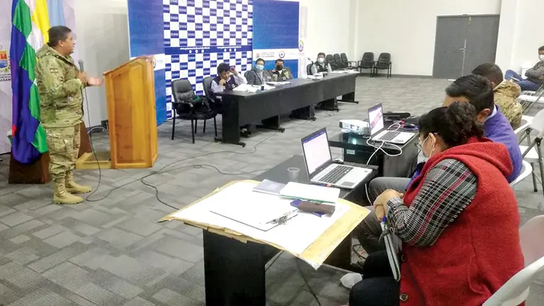 Reunión de la Unidad Técnica de Límites de la Gobernación junto al INE. GOBERNACIÓN DE COCHABAMBA