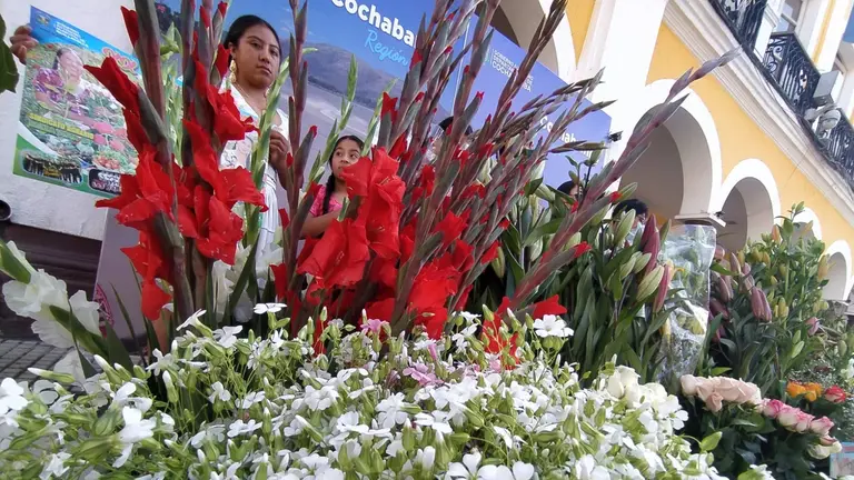 FOTO: Lanzamiento de la feria agropecuaria de las flores que se realizar&aacute; ma&ntilde;ana en Bella Vista, Quillacollo. DICO SOL&Iacute;S