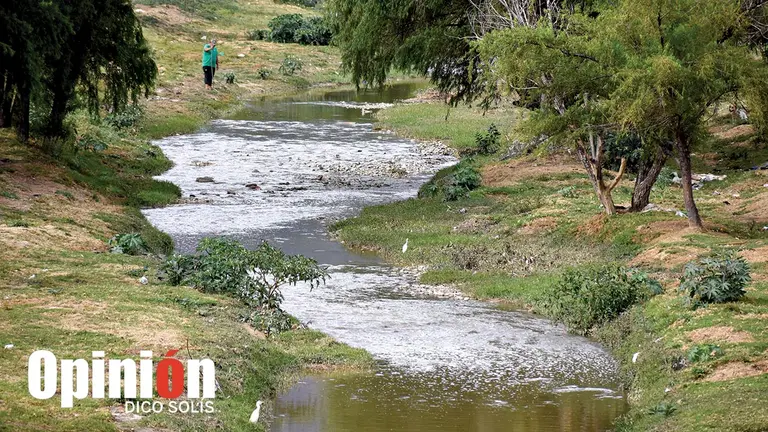 Parte del afluente del río Rocha en un sector de la ciudad de Cochabamba.        DICO SOLÍS