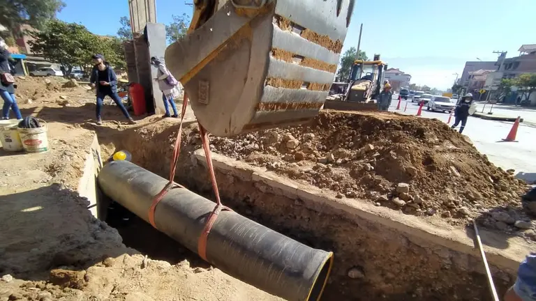 Inspecci&oacute;n de obras de la Aducci&oacute;n 2.2, en d&iacute;as recientes. DICO SOL&Iacute;S