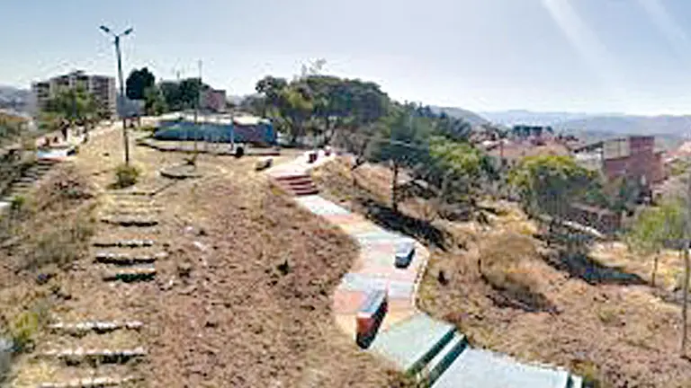 Vista del barrio Libertadores, en Sucre, donde se emplazará la plaza Bolivia.        MCDYD