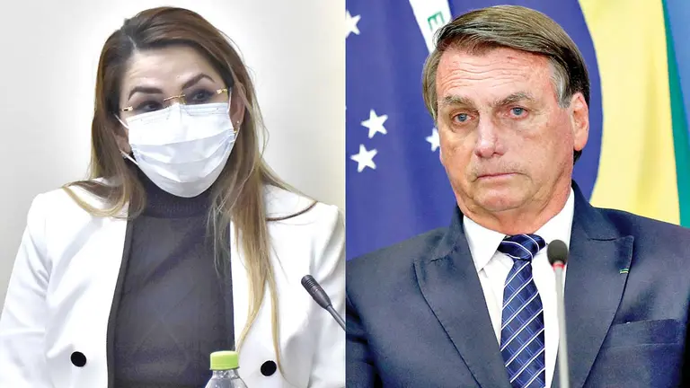 La expresidenta de Bolivia, Jeanine Áñez y el mandatario de Brasil, Jair Bolsonaro. INFOBAE