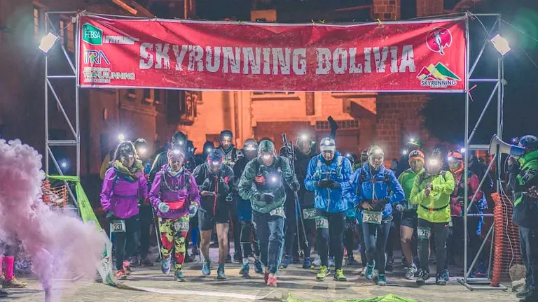 La partida de un torneo de Skyrunning. CRÉDITO SKYRUNNING BOLIVIA