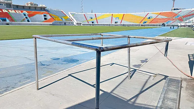 Una tarima metálica para el VAR. SEDEDE
