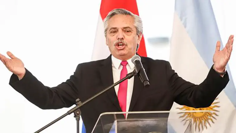 Fern&aacute;ndez sonbre Ucrania. EFE