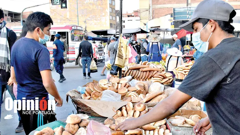 Venta de pan en los mercados. NOÉ PORTUGAL