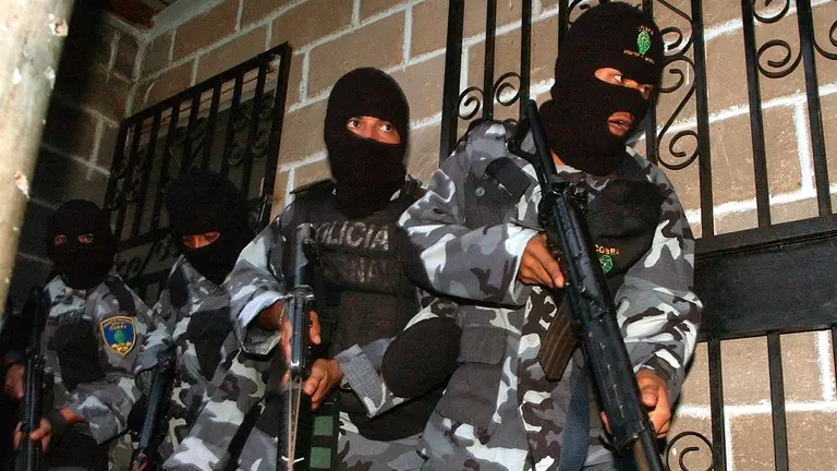 Un operativo de efectivos de la Polic&iacute;a Nacional de Honduras.    EFE