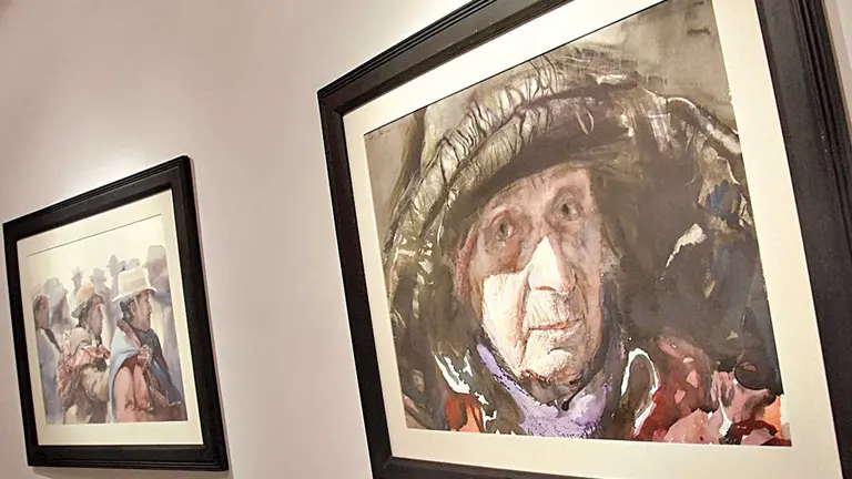 Cuadros en exposici&oacute;n de una versi&oacute;n anterior de la Bienal. ARCHIVO