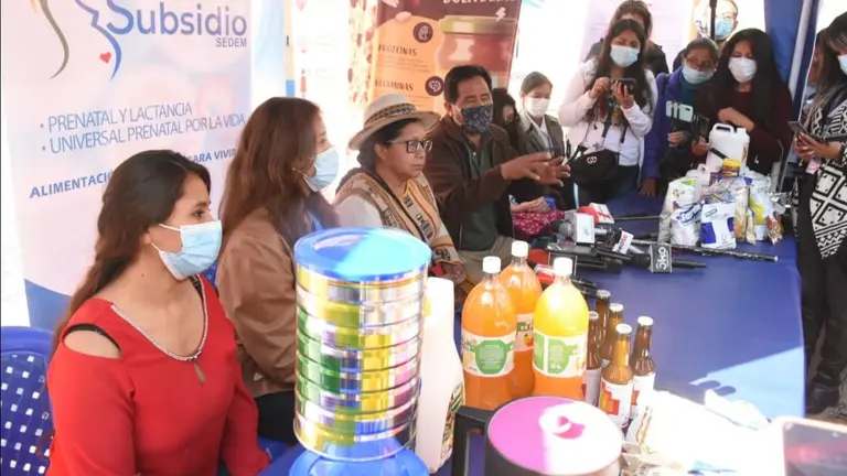 Representantes de empresas locales proovedoras de productos para el subsidio al Sedem, se declaran en emergencia en Cochabamba. DICO SOL&Iacute;S.