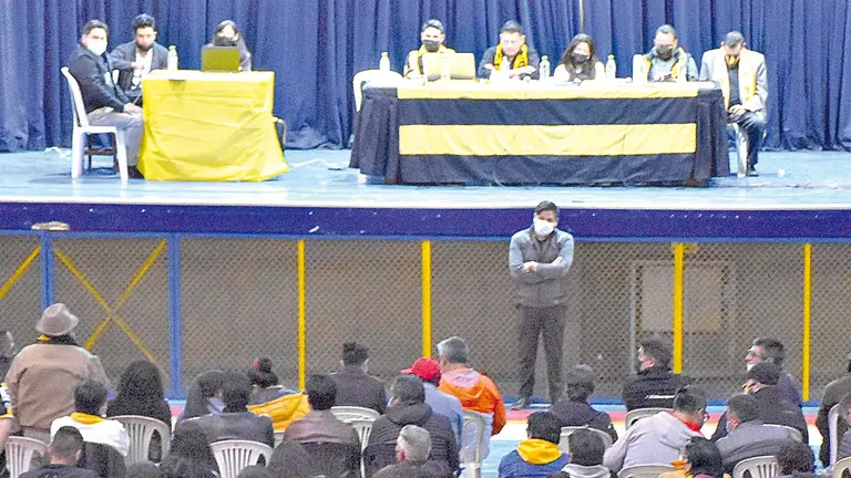 Asamblea de socios del club atigrado. APG