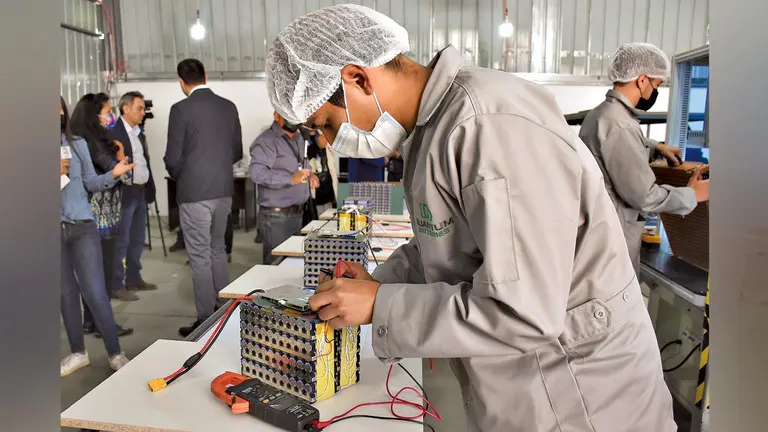 Quantum  revoluciona con baterías de litio. NOÉ PORTUGAL