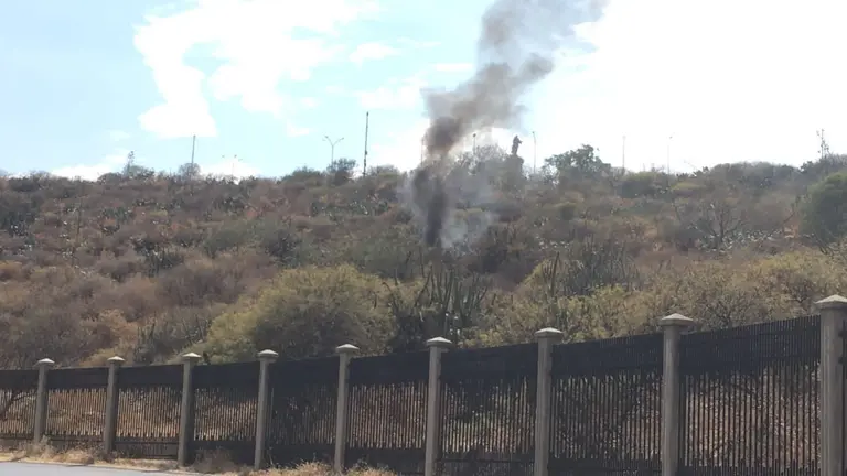 Vista del incendio en la Coronilla. TUNARI SIN FUEGO