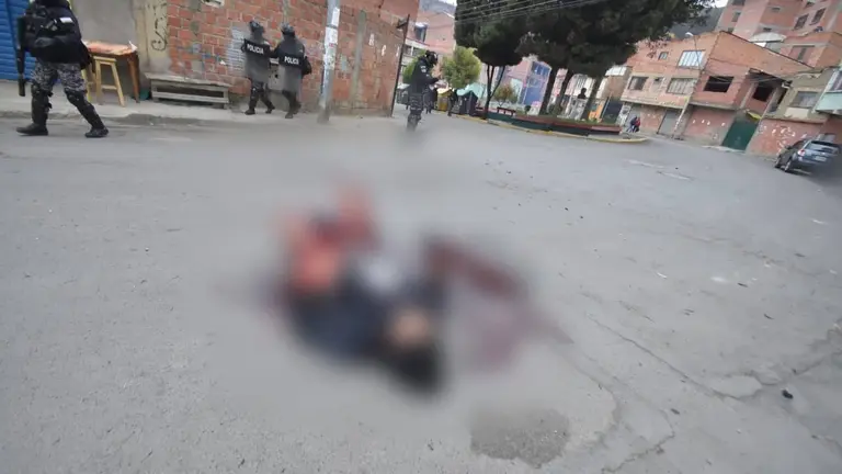 La Paz: enfrentamiento entre Polic&iacute;a y cocaleros deja un herido de gravedad. APG