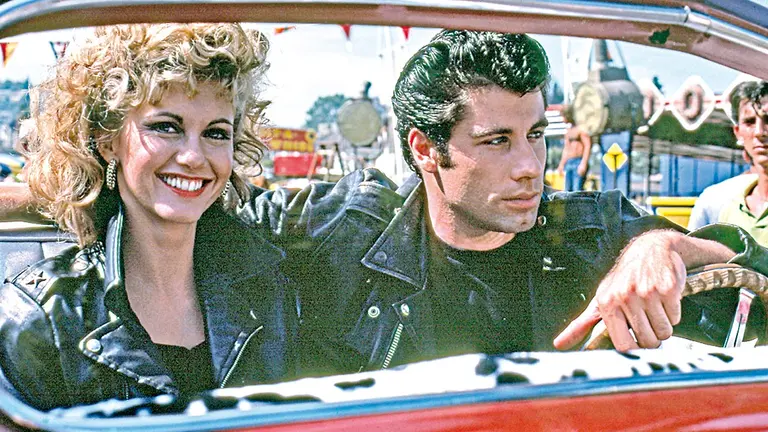 La actriz Olivia Newton-John con John Travolta en  &ldquo;Grease&rdquo;. EFE