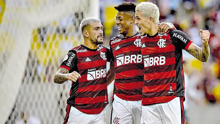 Los jugadores de Flamengo celebran un gol en la Copa Libertadores de América. EL GRÁFICO