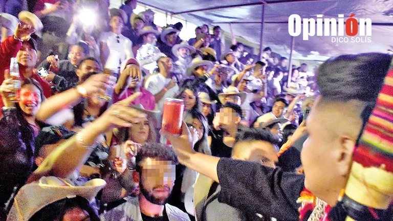 Excesos en el p&uacute;blico que particip&oacute; en la entrada en Urcupi&ntilde;a. DICO SOL&Iacute;S