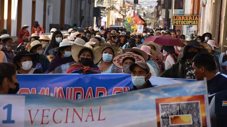 La movilizaci&oacute;n de vecinos en la ciudad de Cochabamba, este 17 de agosto. NO&Eacute; PORTUGAL