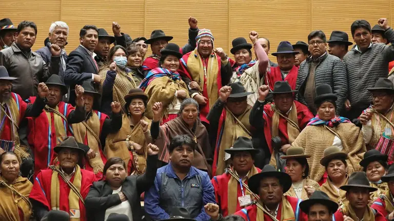 Autoridades de la provincia Omasuyos, de La Paz durante un acto en la Casa Grande del Pueblo./ Lucho Arce