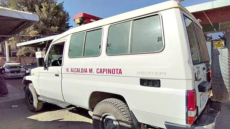 La ambulancia que atropell&oacute; a una familia en Quillacollo, Cochabamba. UNITEL