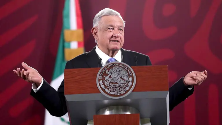 El presidente de México Andrés Manuel López Obrador participa en su rueda de prensa matutina hoy, en Palacio Nacional en Ciudad de México (México). EFE