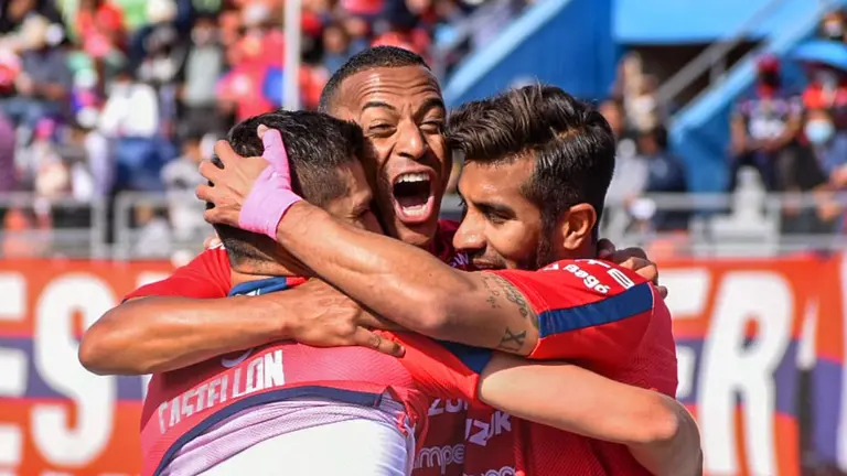 Wilster, tras quedarse con el cl&aacute;sico ante Aurora. DICO SOL&Iacute;S