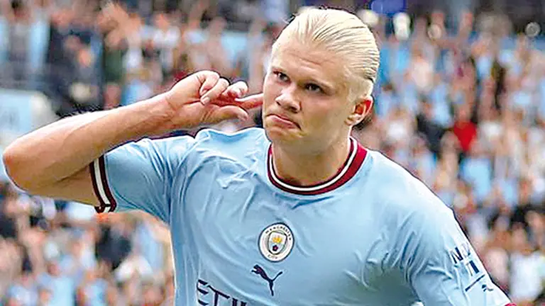 Erling Haaland festeja una de sus tres conquistas. LIVESCORE.COM