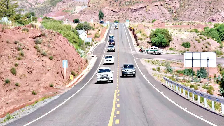 Imagen ilustrativa de una carretera boliviana. MINISTERIO DE LA PRESIDENCIA