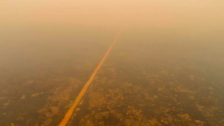 Vista general del humo que cubre parte del Pantanal brasileño por los incendios en el estado Mato Grosso, en una fotografía de archivo. EFE