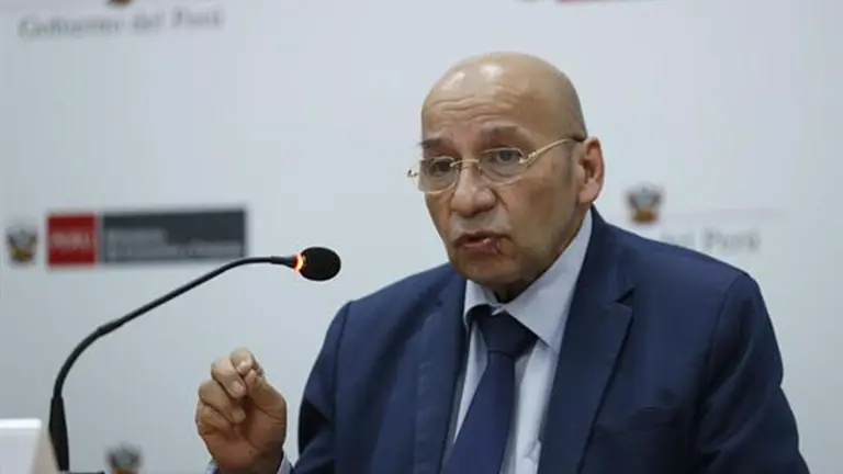 Sobe Per&uacute;. EFE