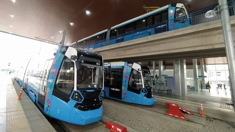 Unidades del Tren Metropolitano de Cochabamba, listas para el estreno. DICO SOL&Iacute;S