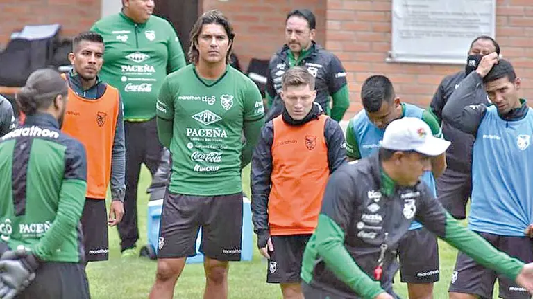 Jugadores de la Verde practican en una sesión anterior. APG