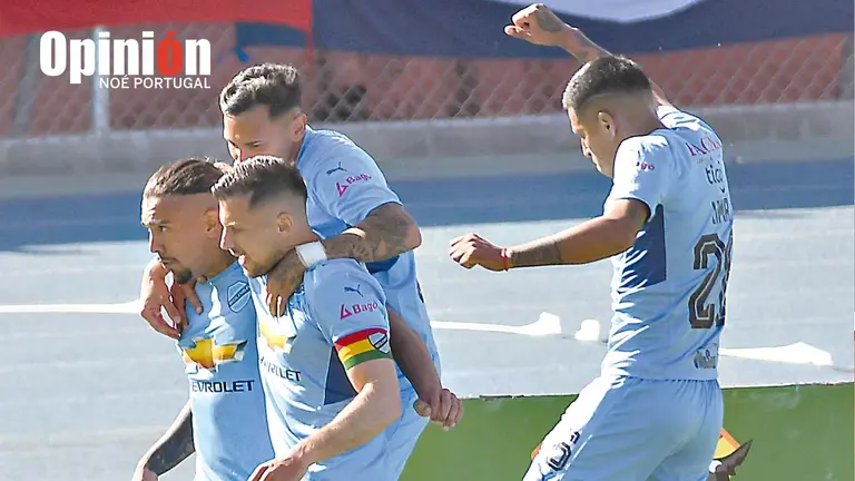 Jugadores de Bolívar celebran una conquista en un partido anterior.  NOÉ PORTUGAL