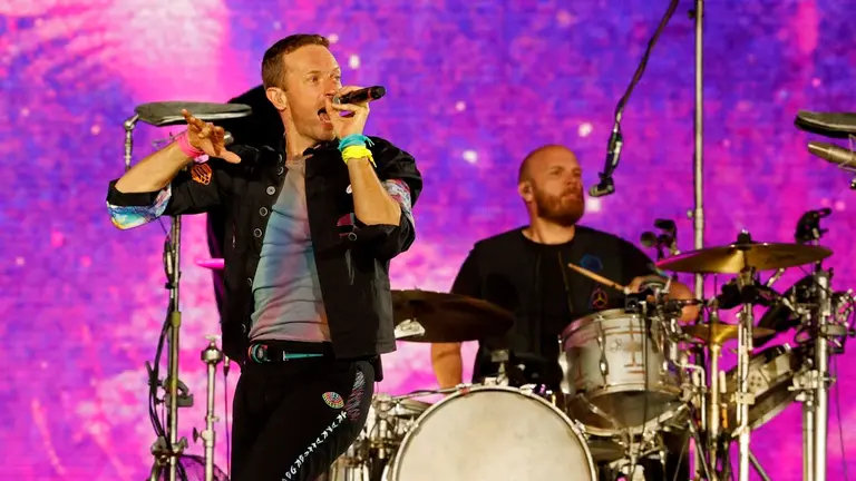 La banda brit&aacute;nica Coldplay se presenta este 16 de septiembre de 2022 durante un concierto en Bogot&aacute; (Colombia).EFE