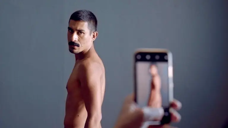 Lalo, el sex-influencer que protagoniza la película  Pornomelancolía. INFOBAE